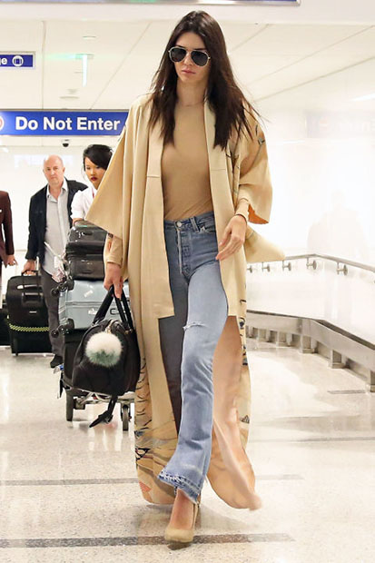 hbz-kendall-splash-inf        
